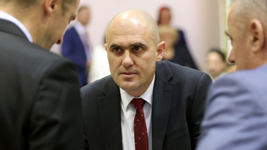 Hrvatski poslanik Dabro pozvao na policijsko prebijanje i ubijanje ilegalnih migranata