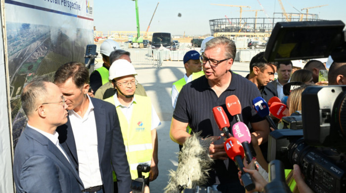 Vučić na EXPO gradilištu sa Li Mingom: Imamo tri i po meseca do predaje ključeva, moramo da ubrzamo sve