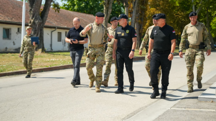 Vasiljević obišao elitnu jedinicu MUP-a: Čak 264 kandidata želi u SAJ, stiže dodatna podrška