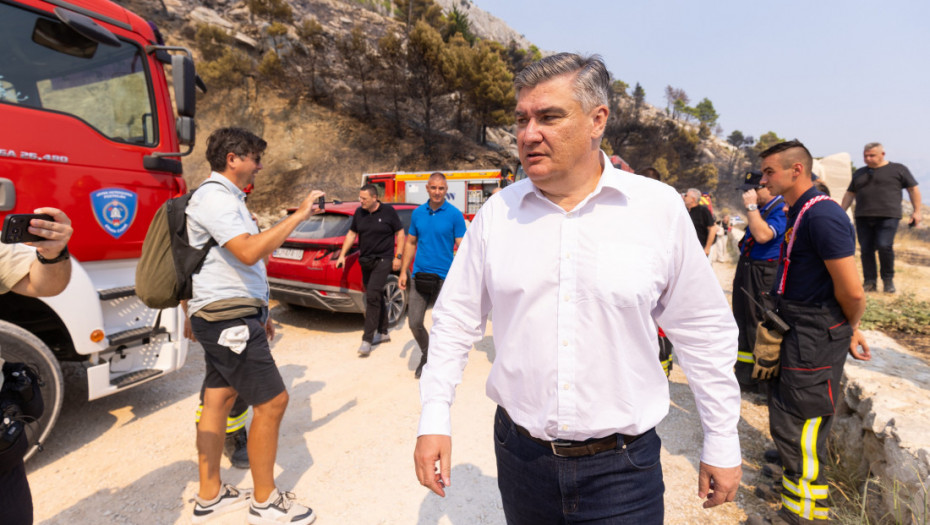 Zoran Milanović obišao požarište u Omišu: Imovina je stradala, ali su ljudi najvažniji