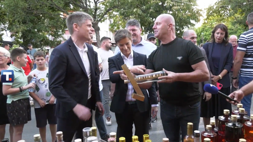 Ana Brnabić otvorila 13. Etno fest u Paraćinu: Tradicija važna za napredak zemlje