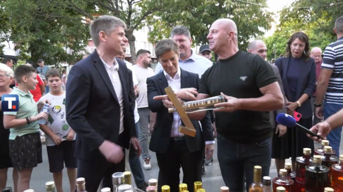Ana Brnabić otvorila 13. Etno fest u Paraćinu: Tradicija važna za napredak zemlje