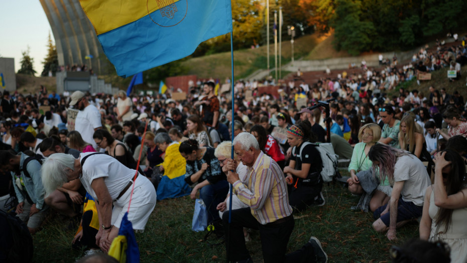 Ukrajinci ne daju Fedorova: U Kijevu održan novi protest podrške smenjenom ministru odbrane