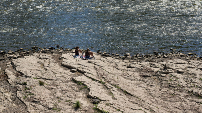 Nizak vodostaj Elbe kod Drezdena otkrio bombu iz Drugog svetskog rata, evakuisani delovi dva grada