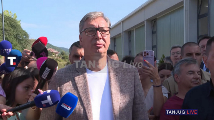Vučić danas u Topličkom okrugu: Posetio pogon fabrike Jumko u Rači