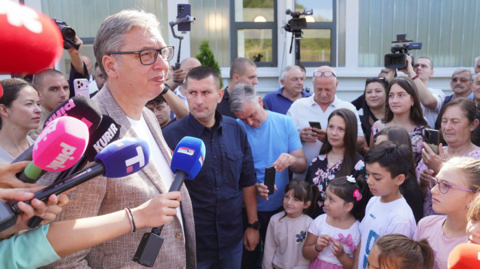 Vučić danas u Topličkom okrugu: Posetio pogon fabrike Jumko u Rači