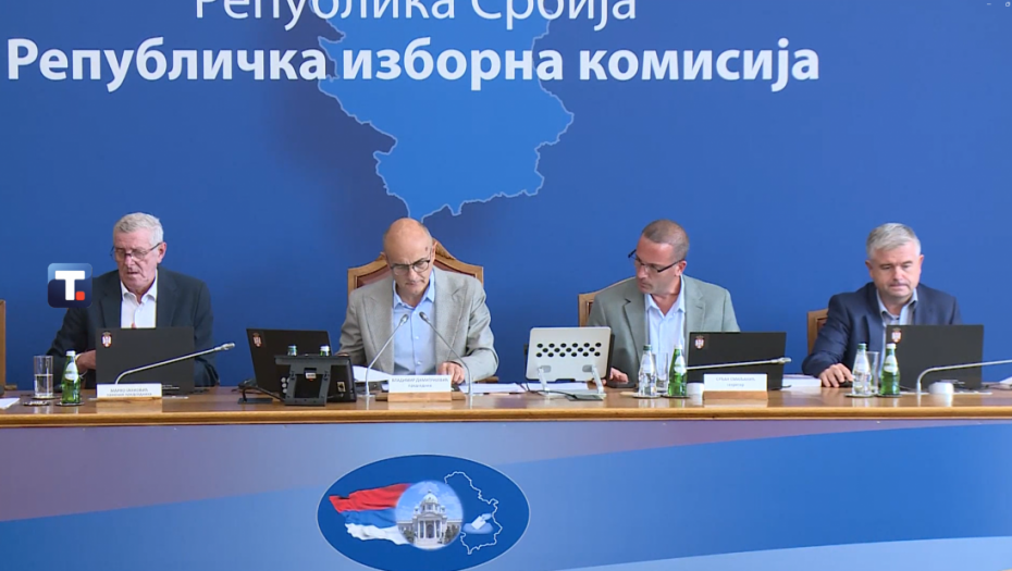 RIK odložio donošenje odluke o novim paravanima na biračkim mestima