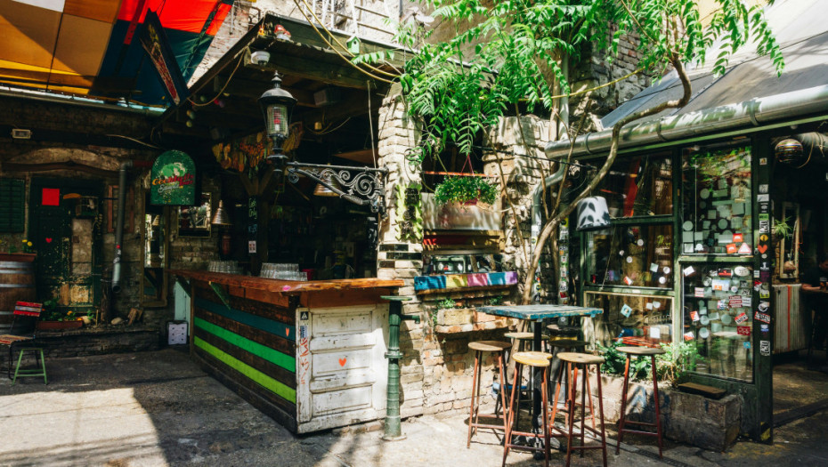 Gde se nalazi najbolji bar u Evropi: Od čuvenih ruševina do mesta broj jedan, na samo nekoliko sati od Beograda