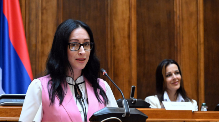 Žarić Kovačević dodelila 53 rešenja majkama za subvencije za kupovinu prve nekretnine
