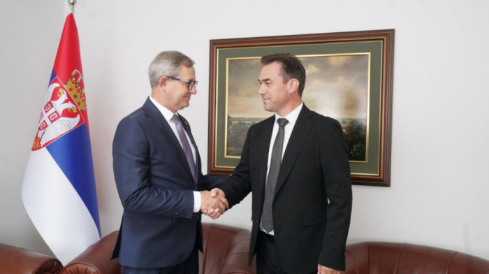Glamočić sa Serafimovskim o bržem prometu roba i uklanjanju prepreka u trgovini