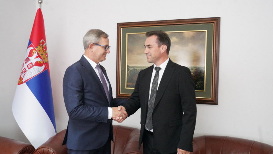 Glamočić sa Serafimovskim o bržem prometu roba i uklanjanju prepreka u trgovini