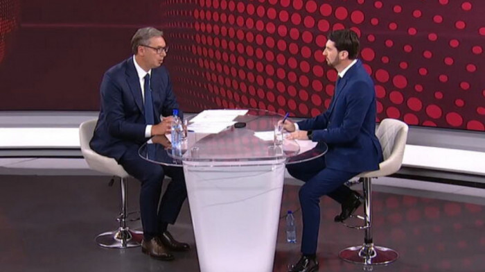 Vučić o požaru u Deliblatskoj peščari: Na terenu 445 ljudi, Iljušin izbacio 200 tona vode