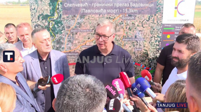 Vučić u Bogatiću: Obilazi radove na brzoj saobraćajnici Slepčević-Badovinci