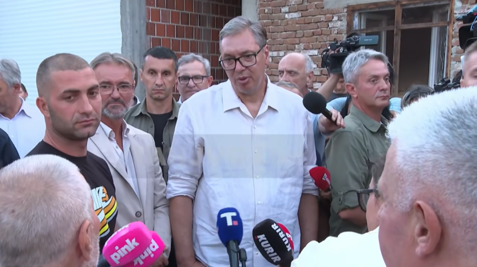 Vučić u poseti Jablaničkom okrugu: Obilazak domaćinstva Ilića u Kacabaću u opštini Bojnik