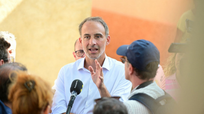 Unuk sovjetskog obaveštajnog oficira želi da postane predsednik Francuske