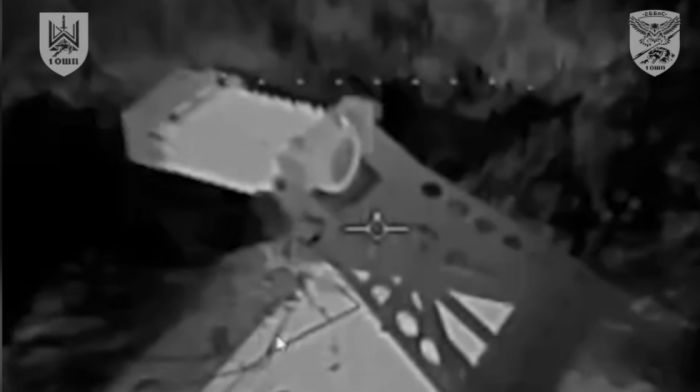 Ukrajinski FPV dron pronašao i uništio ruski "Spirit-030" – alternativu za "Starlink" (VIDEO)