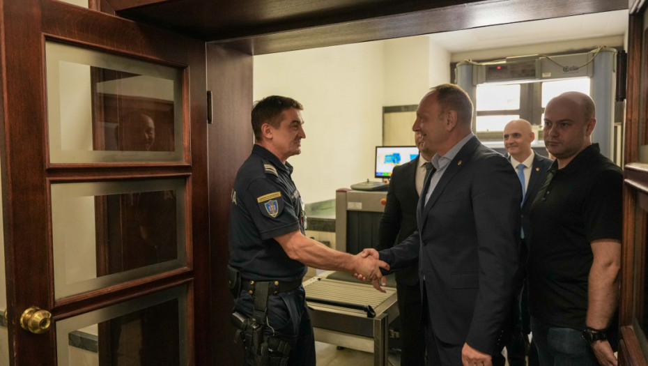 Direktor policije u poseti Upravi za tehniku MUP-a: Jačamo kapacitete za borbu protiv sajber kriminala