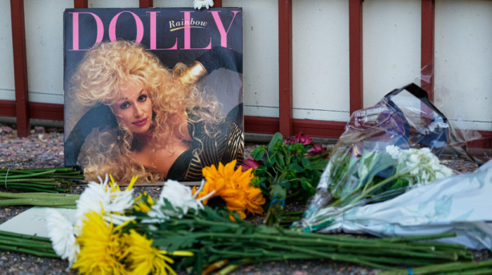 "Imala je najnežnije srce i kičmu od čelika": Slavni odaju počast Doli Parton