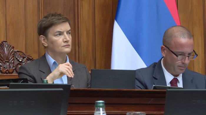 Nastavljena vanredna sednica Skupštine Srbije: U sali prisutno 110 narodnih poslanika