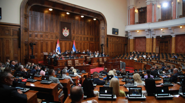 Posle pauze poslanici nastavili raspravu po amandmanima na predlog rebalansa budžeta