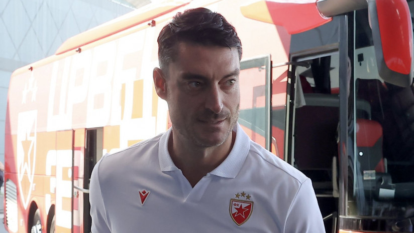 Crvena zvezda sa 23 fudbalera otputovala u Češku