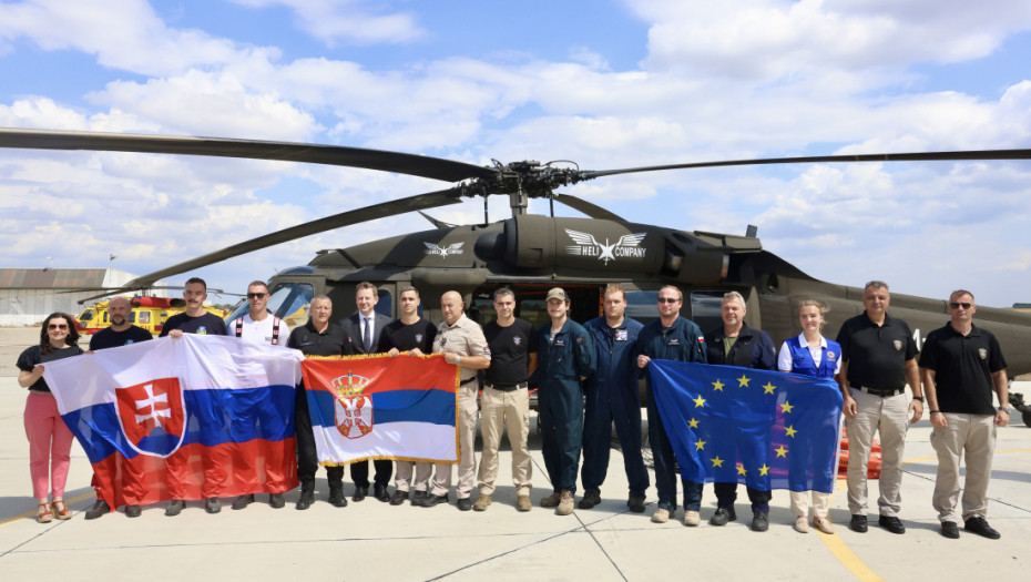 Ambasador Pavuk obišao slovačke vatrogasce u Srbiji: "Ovo je solidarnost EU"