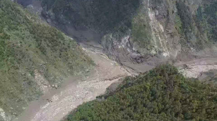 Nova opasnost posle katastrofalnih poplava u Nepalu: Jezero raste, strahuje se od novog udara bujice