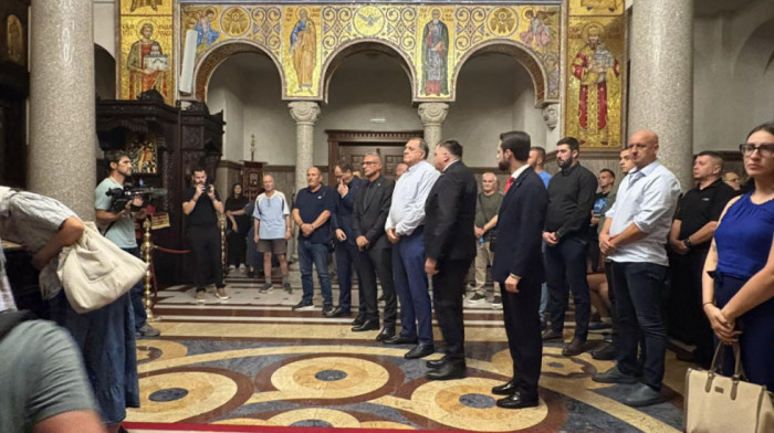 Dodik odao počast generalu Mladiću u Hramu Hrista Spasitelja u Banjaluci (VIDEO)