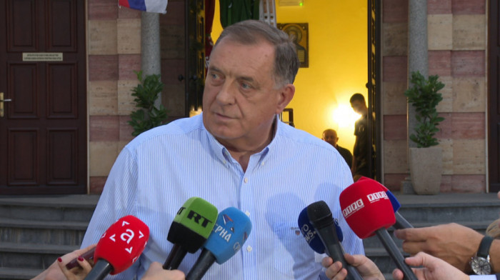 Dodik: Narodu niko ne može zabraniti da pamti generala Mladića