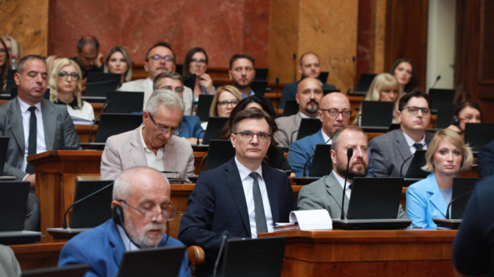 Nastavljena vanredna sednica Skupštine Srbije