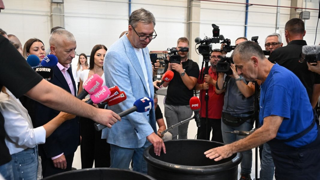 Vučić: Krušik-Plastika važna za Osečinu, država će pomoći dalji razvoj fabrike