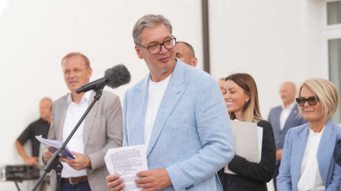 Vučić: U rekonstrukciju osnovne škole u Donjoj Borini uloženo više od dva miliona evra