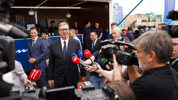 Vučić u Šapcu na otvaranju prve fabrike humanoidnih robota: Robotska industrija "kvantni skok" za Srbiju