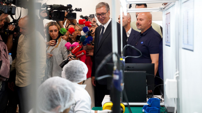 Vučić: Za 15 dana predstavićemo prve robote koji koriste oružje