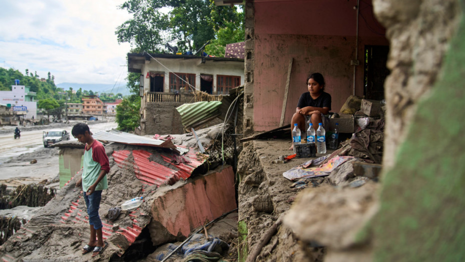 Broj poginulih u bujičnim poplavama u Nepalu povećao se na 788