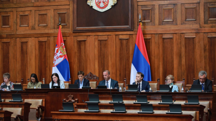 Skupština Srbije usvojila izmene i dopune zakona "Svoj na svome"