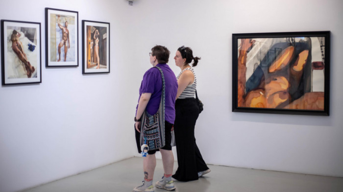 Čije je telo kada jednom postane slika: Izložba Borisa Lukića "Private Nude" u galeriji Novembar