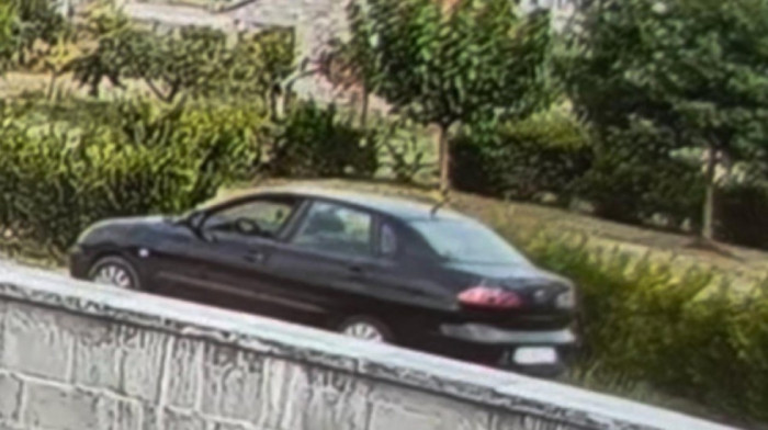 Policija traga za crnim "Seat Cordobom": Objavljeni podaci o vozilu kojim je osumnjičeni pobegao u Danilovgradu