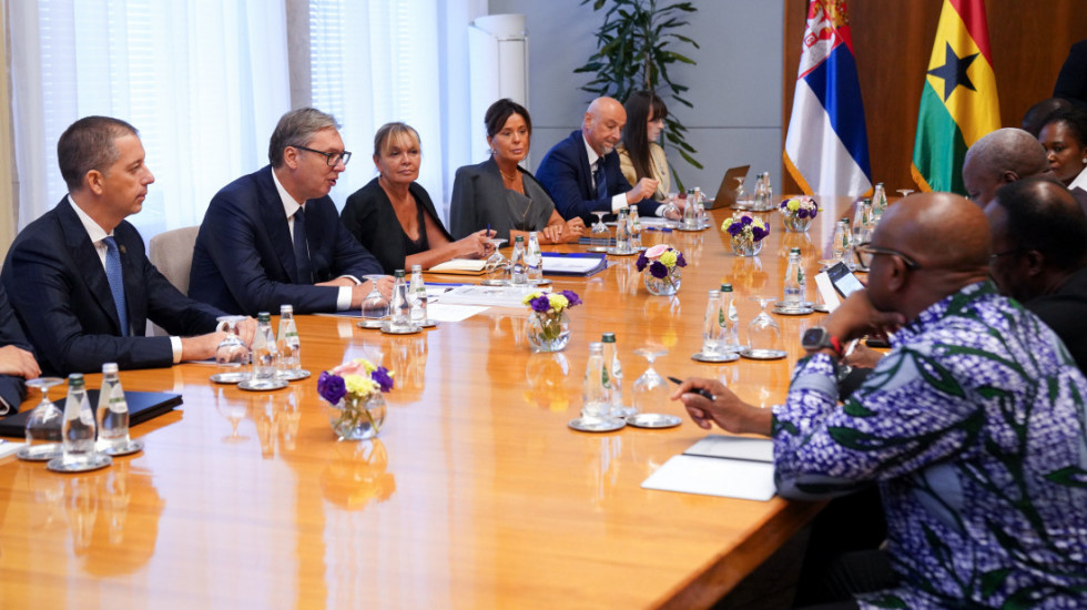 Vučić se sastao sa Šeikom Mohamadom: Nedovoljno iskorišćeni potencijali za saradnju