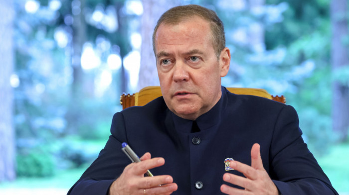 Medvedev: Protivnik uložio ogromne napore da ugrozi izbore u Rusiji