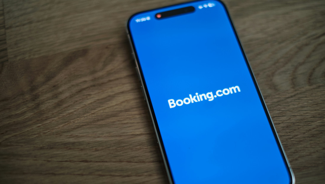 Booking napravio veliki bezbednosni propust: Lažni oglas za stan britanskog premijera - rezervacija prošla odmah