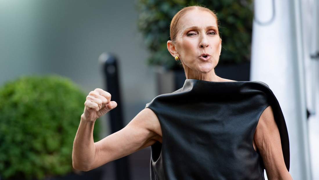 Selin Dion pevala sa obožavaocima ispred hotela u Parizu (VIDEO)