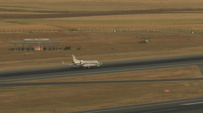 Avion sa telom generala Mladića sleteo na beogradski aerodrom Nikola Tesla