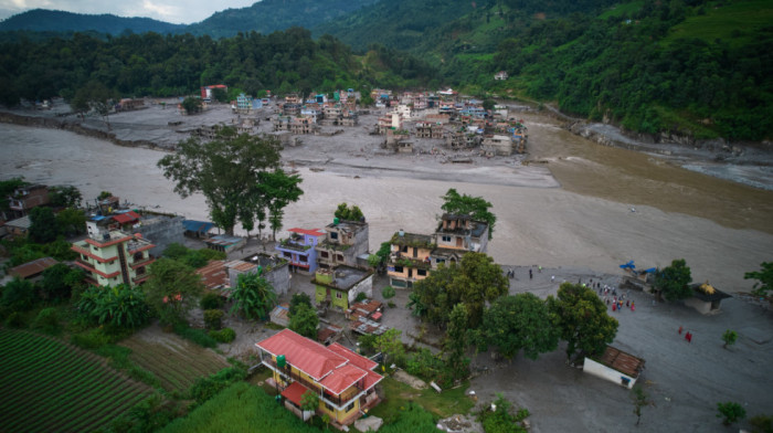 Dva živa zarobljena radnika spasena iz tunela devet dana nakon poplava u Nepalu