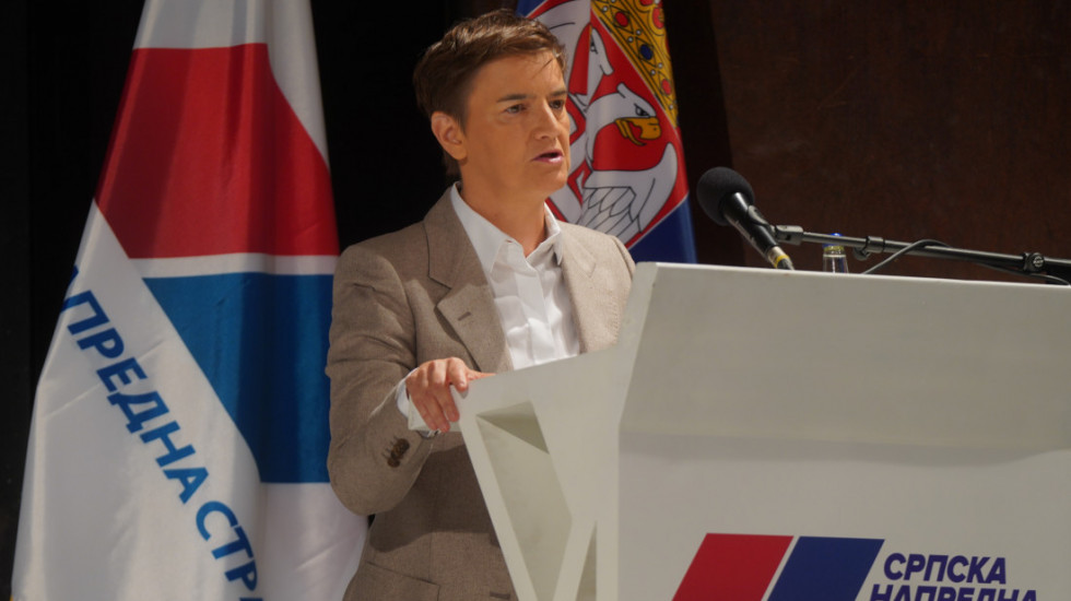 Brnabić: SNS će se na izborima boriti protiv ljudi bez lica i anomnih plenuma, zborova