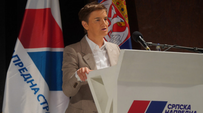 Brnabić: SNS će se na izborima boriti protiv ljudi bez lica i anomnih plenuma, zborova