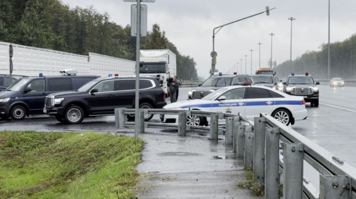 Vitkof i Kušner stigli u Moskvu, na aerodromu Vnukovo dočekao ih Kiril Dmitrijev