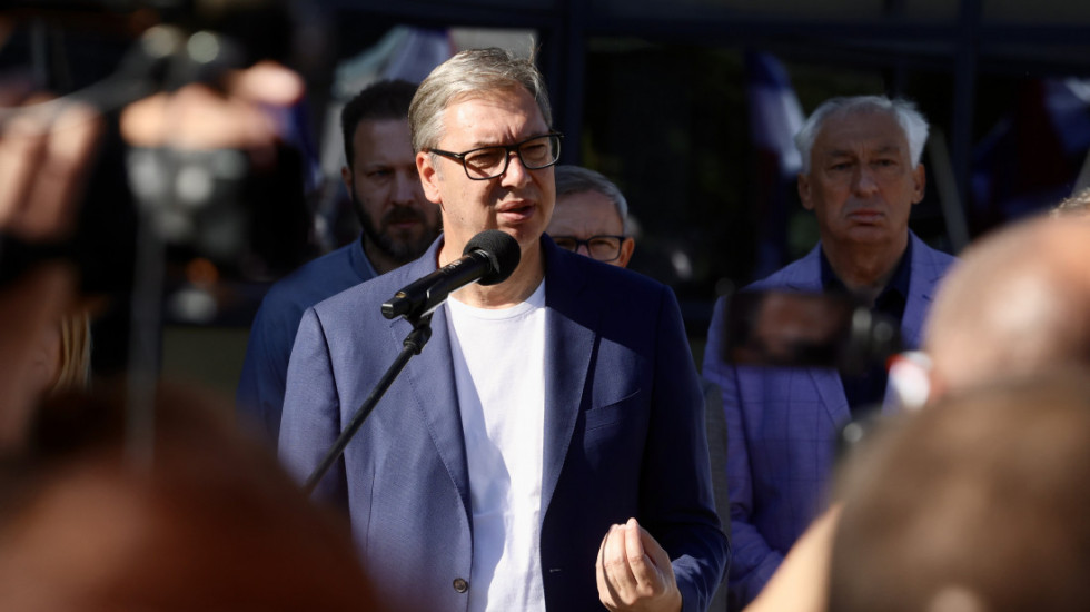 Vučić: Uradili 100 kilometara puteva u zapadnoj Bačkoj, treba nam još investitora u Odžacima
