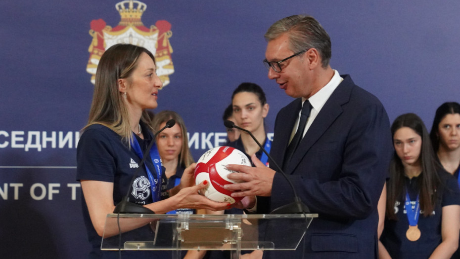 Vučić ugostio odbojkašice Srbije nakon bronze na EP: Veliko hvala za uspeh, uskoro useljavanje u odbojkaški centar