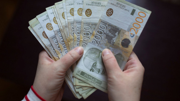 Plata više ne sme da bude tajna? EU uvodi nova pravila, gde je Srbija u toj priči
